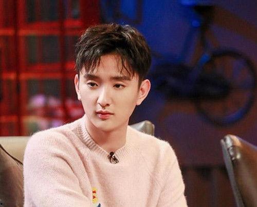 圈内人爆料于小彤微博,圈内人揭秘娱乐圈不为人知的一面  第1张